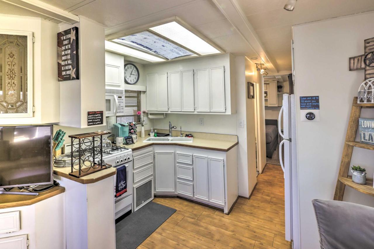 Cozy Lake Havasu City Home With Dock And Beach Access! Exterior photo