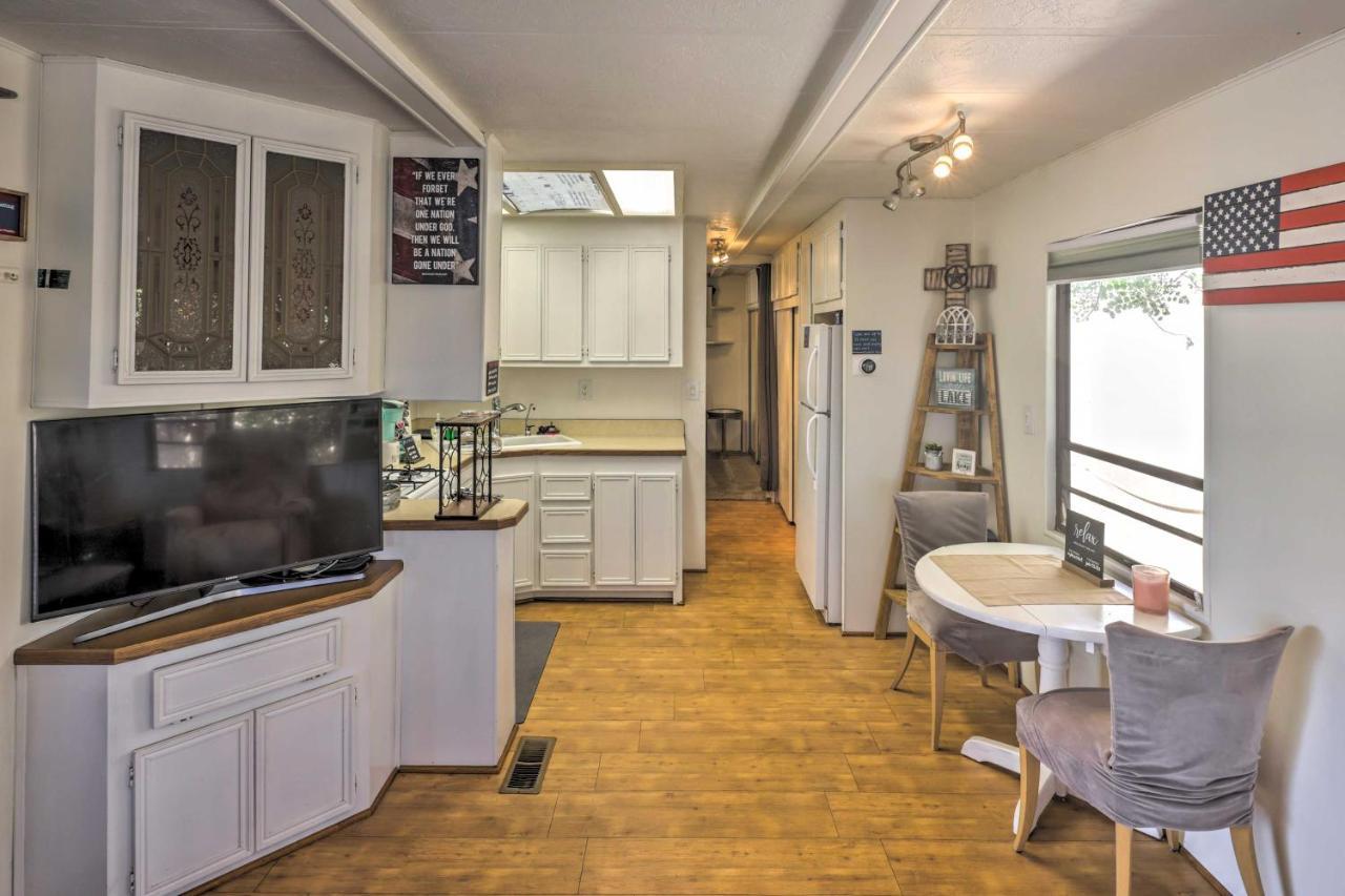 Cozy Lake Havasu City Home With Dock And Beach Access! Exterior photo